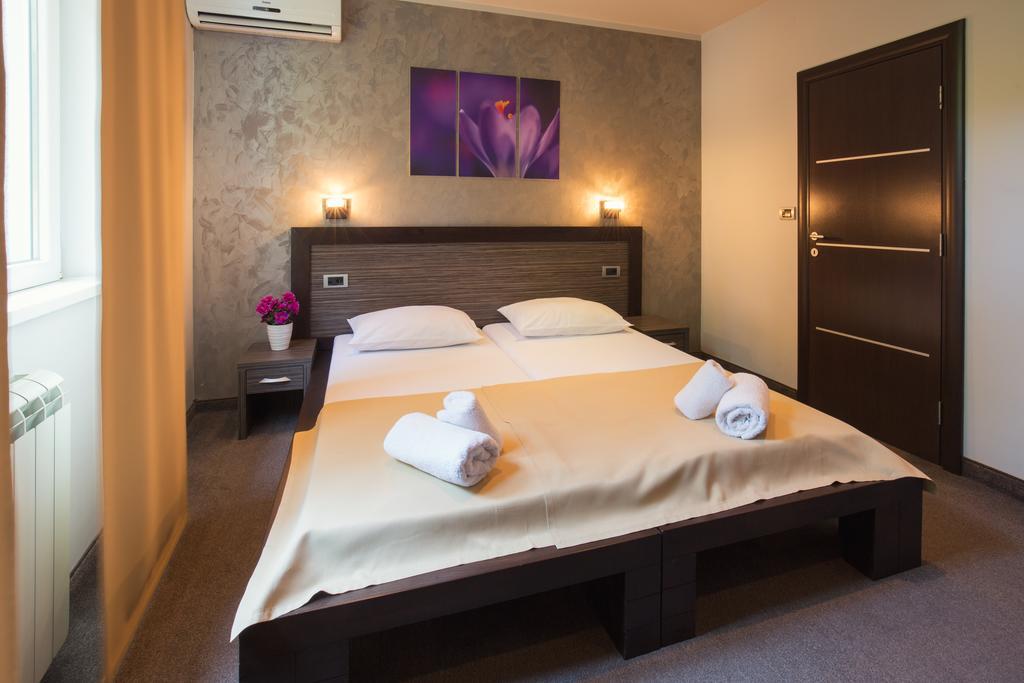 Villa Mystique Belgrade Room photo